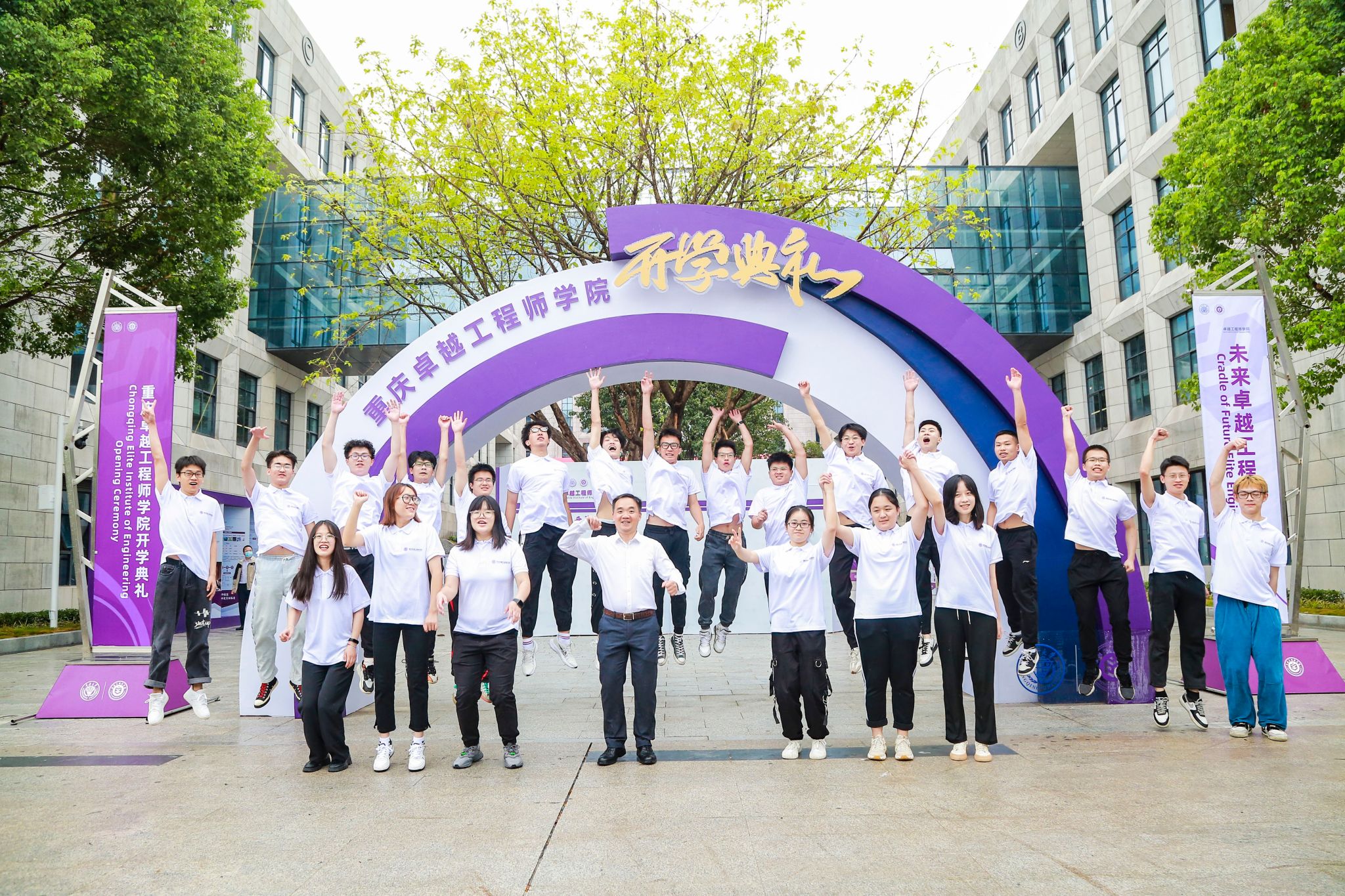 1718953400801152.jpg 16649002_a2736174367_plx_IMAGE.jpg