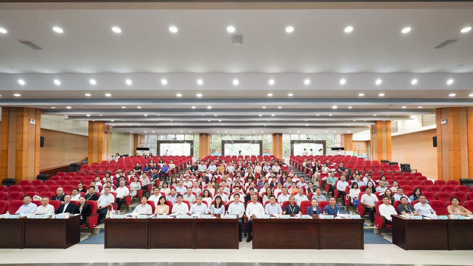 1749525705896008.jpg 大會合影_副本.jpg