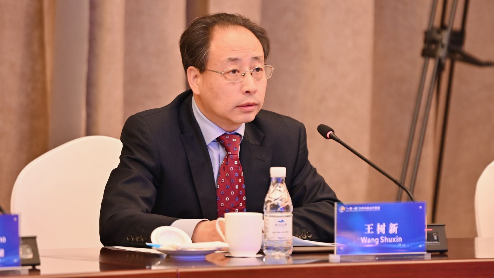 1728457666335361.jpg 5_副本.jpg